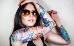 Girl Look Sunglasses Tattoos wallpaper thumb