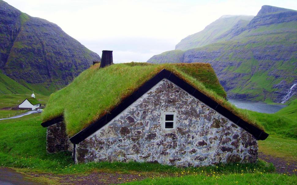 Sod Roof on a House from Faroe Island wallpaper,faroe-island HD wallpaper,house HD wallpaper,stone HD wallpaper,2800x1751 wallpaper