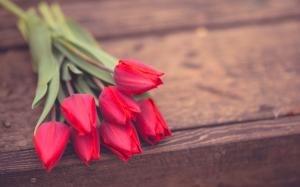 Red tulip flowers, wood board wallpaper thumb