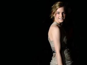 Emma Watson Burberry wallpaper thumb