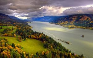 North America, Columbia, river, autumn, trees, sky, clouds, coast wallpaper thumb