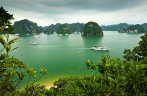 Halong Bay Vietnam Island Ship Boat Background Pictures wallpaper thumb