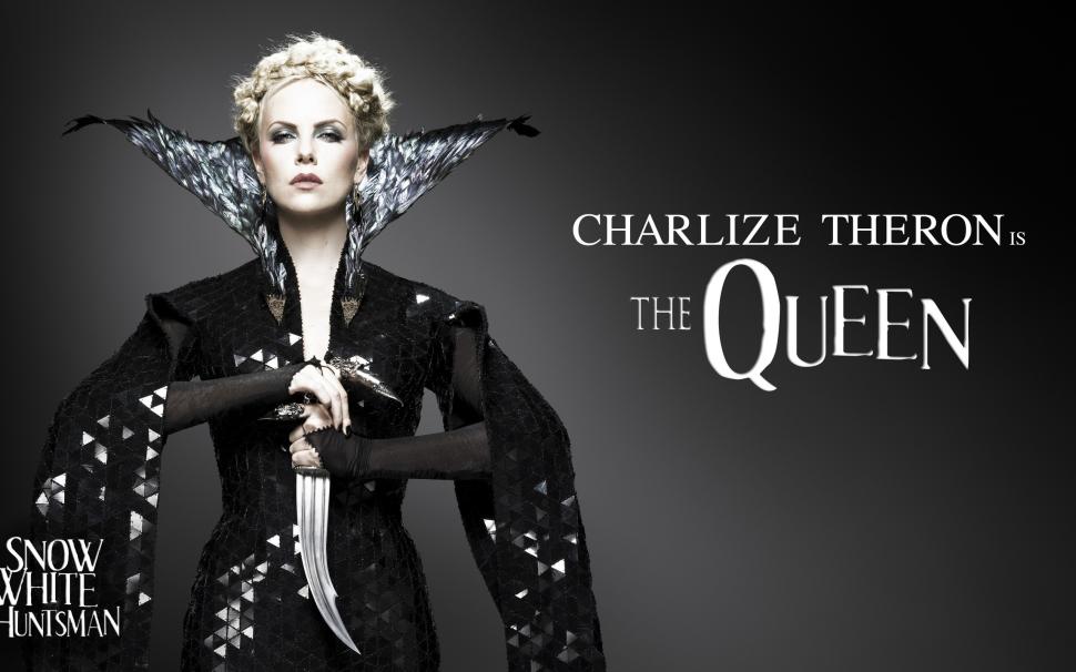 Charlize Theron Snow White and the Huntsman HD wallpaper,white HD wallpaper,movies HD wallpaper,the HD wallpaper,snow HD wallpaper,and HD wallpaper,huntsman HD wallpaper,theron HD wallpaper,charlize HD wallpaper,2560x1600 wallpaper