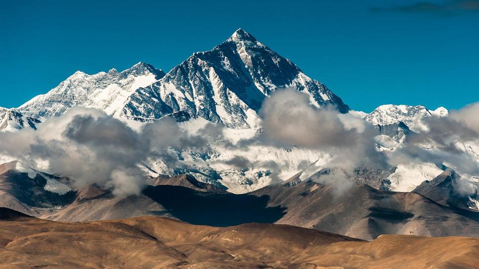 The Mighty Mount Everest wallpaper,mountain HD wallpaper,cloud HD wallpaper,snow HD wallpaper,bare HD wallpaper,nature & landscapes HD wallpaper,1920x1080 wallpaper