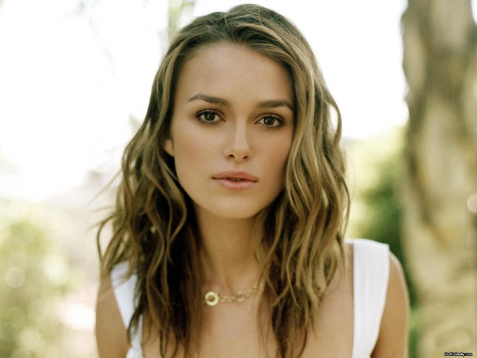 Keira Knightley, Celebrities, Star, Blonde, Face, Long Hair, Necklace, Photography, Depth Of Field wallpaper,keira knightley wallpaper,celebrities wallpaper,star wallpaper,blonde wallpaper,face wallpaper,long hair wallpaper,necklace wallpaper,photography wallpaper,depth of field wallpaper,1600x1200 wallpaper