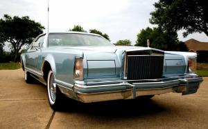 Old Lincoln Continental 1967 wallpaper thumb
