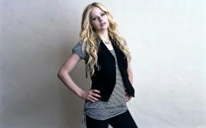 Avril Lavigne 49 HD wallpaper thumb