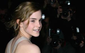 Emma Watson Widescreen HD HD wallpaper thumb