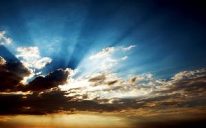 Clouds with sun rays wallpaper thumb