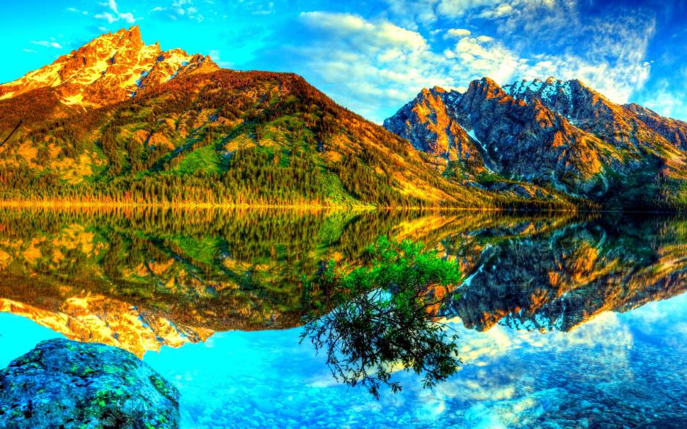 Scenic Reflections wallpaper,water HD wallpaper,mountain HD wallpaper,reflection HD wallpaper,nature HD wallpaper,blue HD wallpaper,lake HD wallpaper,scenic HD wallpaper,clouds HD wallpaper,nature & landscapes HD wallpaper,1920x1200 wallpaper