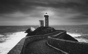 Black and white lighthouse wallpaper thumb