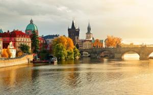 Prague, Charles Bridge, the river Vltava, water, boats, houses, autumn wallpaper thumb