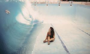 Woman, Pool, Animal, Wave wallpaper thumb