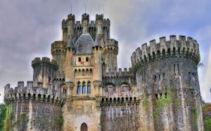 Great Castle In Spain Hdr wallpaper thumb