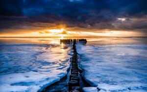 Sea, winter, ice, sunset, horizon wallpaper thumb
