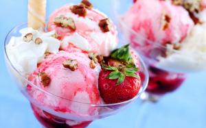 Strawberry ice cream dessert wallpaper thumb