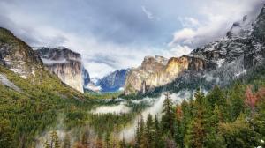 Beautiful Yosemite Park, mountains, forest, trees, fog, clouds, USA wallpaper thumb