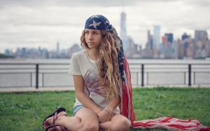 American girl, New York, USA wallpaper thumb