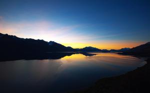 New Zealand beautiful nature scenery, sunset views of lake and mountain wallpaper thumb