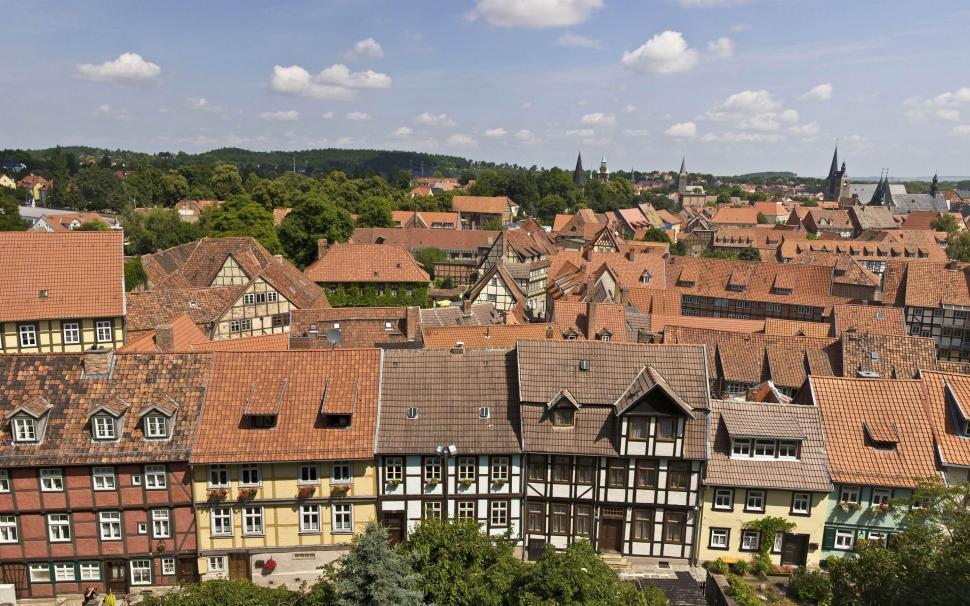 Welcome to Quedlinburg in Germany, houses, trees, clouds wallpaper,Welcome HD wallpaper,Quedlinburg HD wallpaper,Germany HD wallpaper,Houses HD wallpaper,Trees HD wallpaper,Clouds HD wallpaper,2880x1800 wallpaper