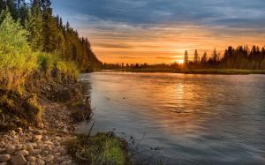 Wonderful Sunset Over the River wallpaper thumb