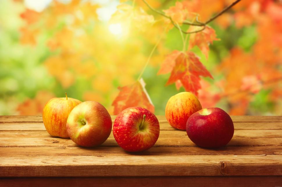Fall apples on a table wallpaper,fall HD wallpaper,autumn HD wallpaper,apple HD wallpaper,food HD wallpaper,4968x3312 wallpaper