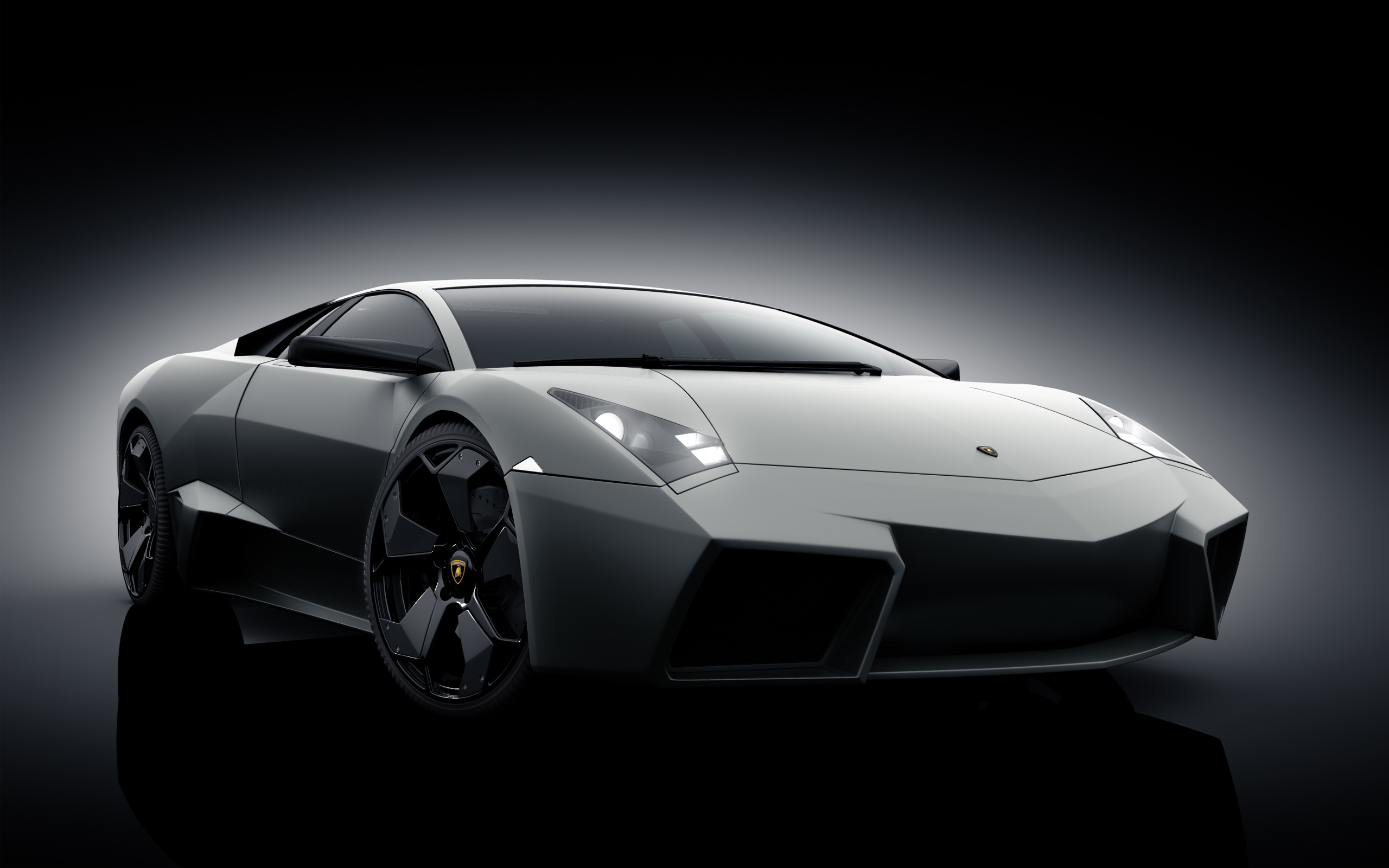 Bạn là một fan hâm mộ của những chiếc siêu xe đầy sức mạnh và tốc độ? Hãy chiêm ngưỡng ngay bức ảnh về siêu xe Lamborghini Reventon đẹp ngất ngây này. Với thiết kế cực kỳ phong cách và đẳng cấp, Lamborghini Reventon sẽ khiến bạn cảm thấy thật tự hào khi được sở hữu nó.