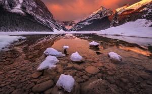 Canada, Alberta, Banff National Park, rocky mountains, glacial lake, snow wallpaper thumb