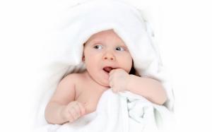 Cute baby shifted attention wallpaper thumb