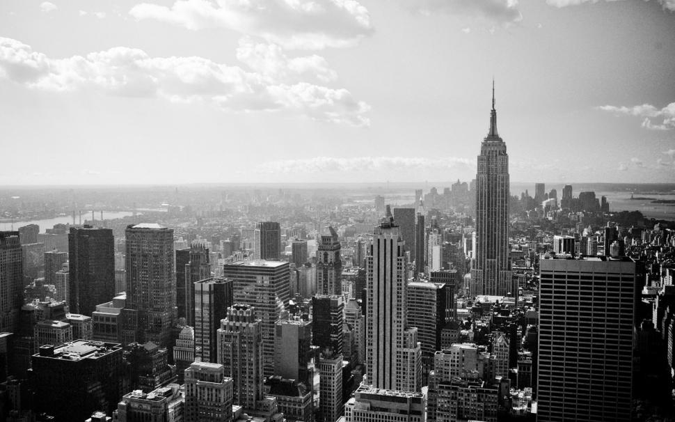 New York City Empire State Building Black and White HD wallpaper,black and white wallpaper,empire state building wallpaper,film wallpaper,grain wallpaper,new york city wallpaper,noise wallpaper,1728x1080 wallpaper