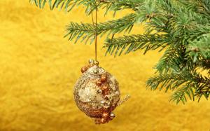 Golden Christmas ornament wallpaper thumb