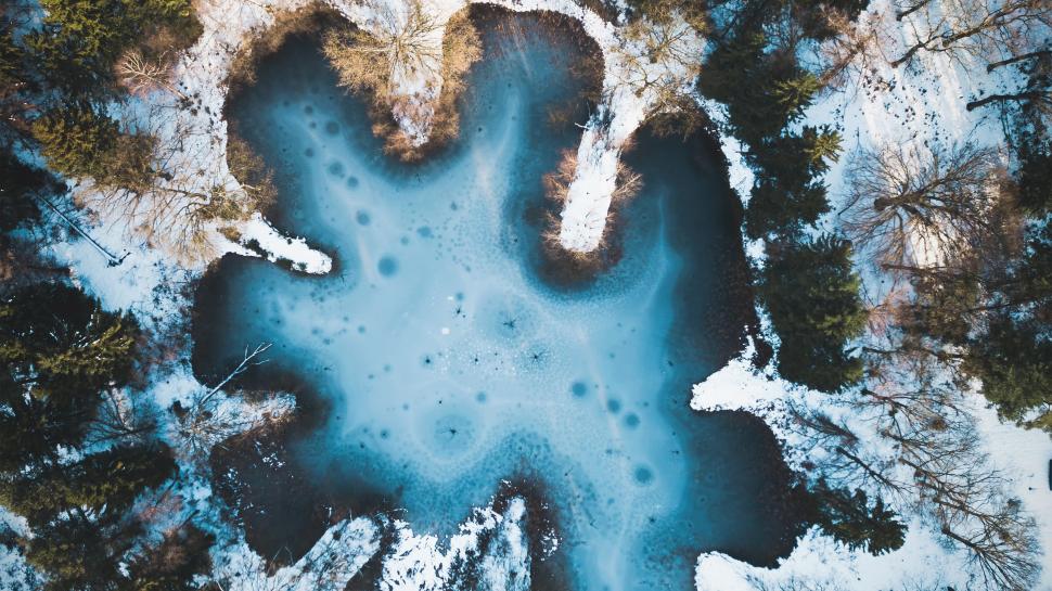 Winter Forest Lake Seen from Above wallpaper,Winter HD wallpaper,3840x2160 wallpaper