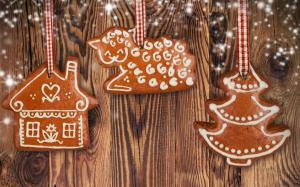 Christmas Gingerbread Ornaments wallpaper thumb