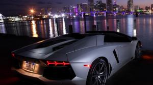 Lamborghini city at night wallpaper thumb
