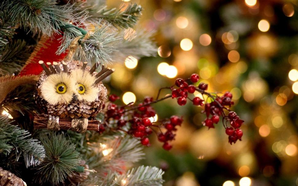 Christmas Tree Owl Toy Berries Red New Year Winter wallpaper,christmas wallpaper,tree wallpaper,berries wallpaper,year wallpaper,winter wallpaper,1680x1050 wallpaper