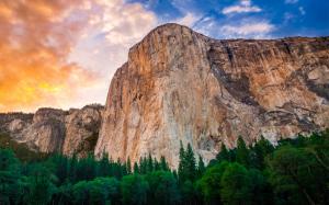 Yosemite Mountains HD wallpaper thumb