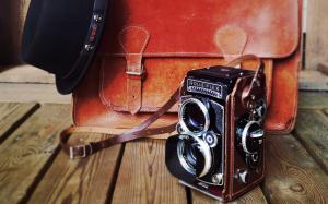 Old Rolleiflex Camera wallpaper thumb