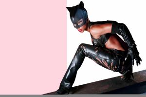 Halle Berry, catwoman wallpaper thumb