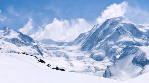 Winter snow-capped mountains, thick snow, white world wallpaper thumb